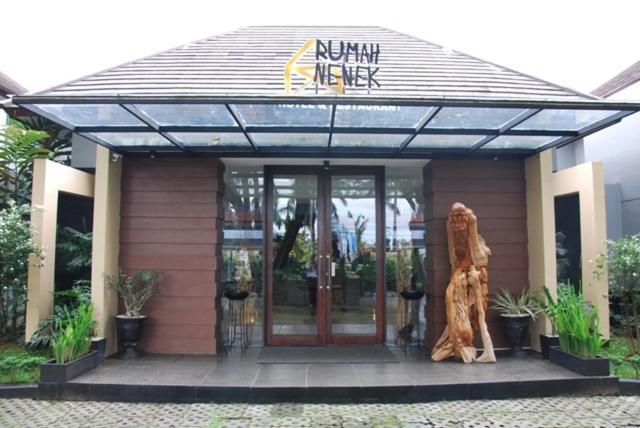 Rumah Nenek Hotel And Restaurant Padang (Sumatra) Exterior foto