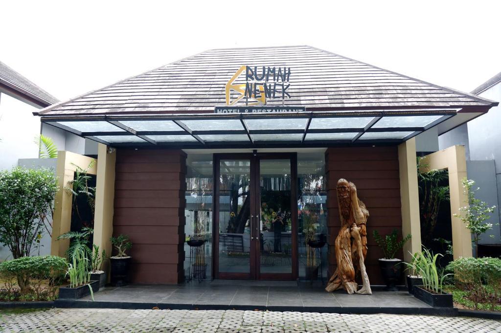 Rumah Nenek Hotel And Restaurant Padang (Sumatra) Exterior foto