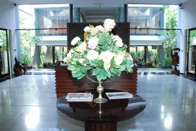 Rumah Nenek Hotel And Restaurant Padang (Sumatra) Exterior foto